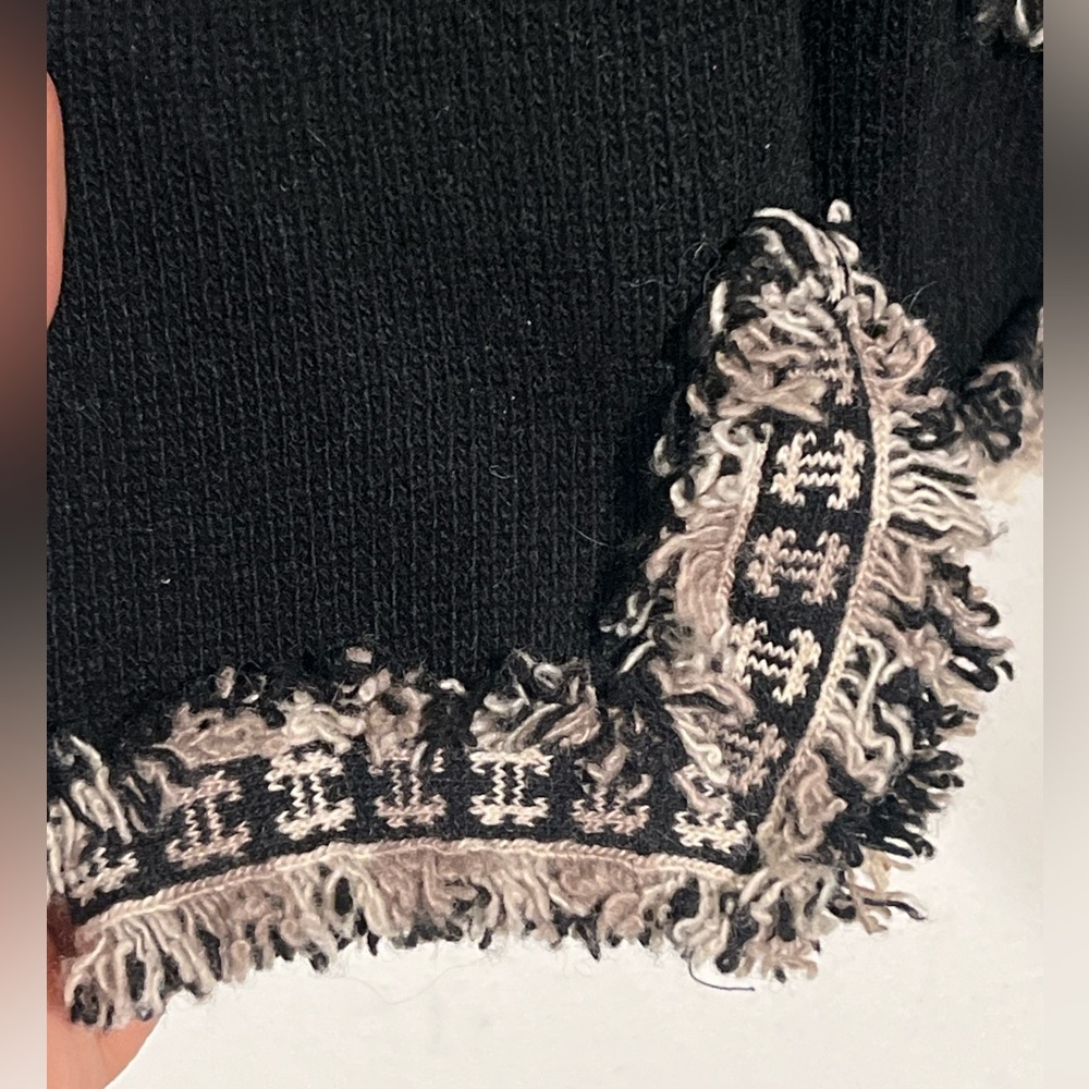 Chanel black fantasy tweed trim cashmere cardigan - Picture 6 of 7
